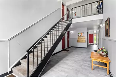 9047 Villaridge #A, Saint Louis, MO 63123 - Photo 2