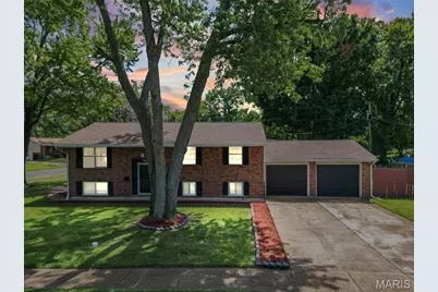 1460 Fox Run Drive, Florissant, MO 63033 - Photo 1