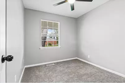 1460 Fox Run Drive, Florissant, MO 63033 - Photo 22