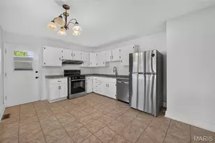 1675 Central Pkwy Pkwy, Florissant, MO 63031 - Photo 8