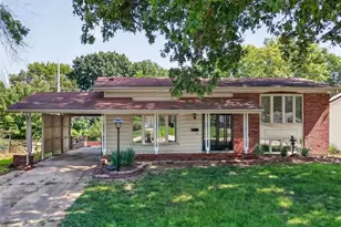 1675 Central Pkwy Pkwy, Florissant, MO 63031 - Photo 2