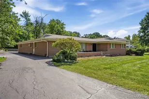 8 Wedgewood Ln, Saint Louis, MO 63141 - Photo 2