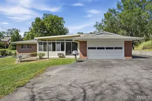 8 Wedgewood Ln, Saint Louis, MO 63141 - Photo 16