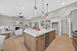 11913 Santino Ct, Creve Coeur, MO 63141 - Photo 12