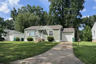 1057 Gabriel Dr, Ferguson, MO 63137 - Photo 2