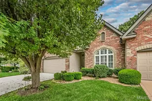208 Strawberry Fields Ct, Saint Peters, MO 63376 - Photo 2