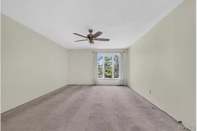 689 Henry Avenue, Ballwin, MO 63011 - Photo 18
