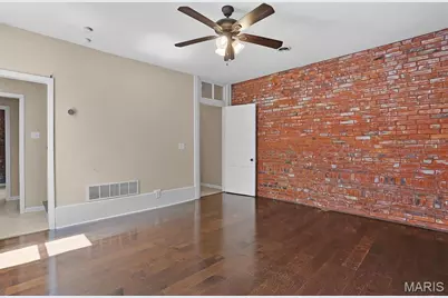 3425 Illinois Avenue, Saint Louis, MO 63118 - Photo 4