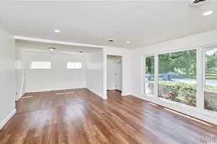 9527 Margo Ann Ln, Saint Louis, MO 63134 - Photo 6