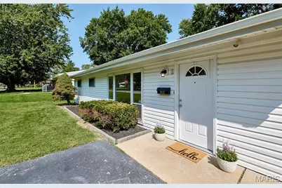 9527 Margo Ann Lane, Saint Louis, MO 63134 - Photo 2
