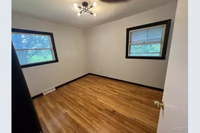 10605 Dunkeld Circle, Saint Louis, MO 63137 - Photo 10