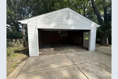 10605 Dunkeld Circle, Saint Louis, MO 63137 - Photo 12