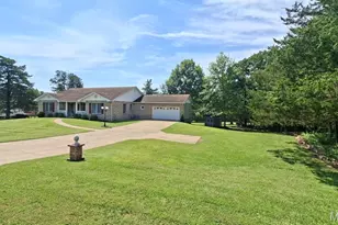 1390 Rue Riviera, Bonne Terre, MO 63628 - Photo 1