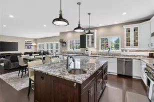 10450 Anzeiger Ave, Frontenac, MO 63131 - Photo 14