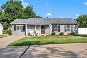 2 Lone Elk Ln, Saint Peters, MO 63376 - Photo 1