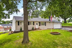 101 E Donaldson Dr, Saint Louis, MO 63129 - Photo 2