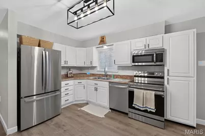 101 E Donaldson Drive, Saint Louis, MO 63129 - Photo 12