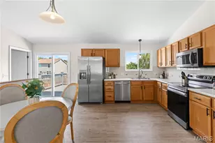 512 Spring Water Dr, Wentzville, MO 63385 - Photo 6