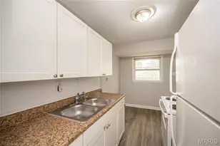 436 Shepley Dr, Saint Louis, MO 63137 - Photo 10