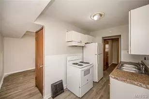 436 Shepley Dr, Saint Louis, MO 63137 - Photo 8