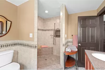 6120 Victoria Avenue, Saint Louis, MO 63139 - Photo 38