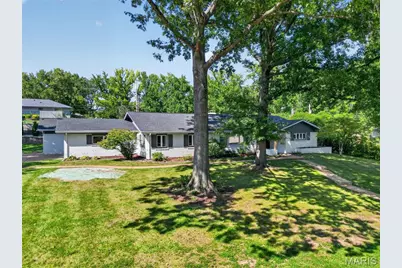 8 Haven View Drive, Creve Coeur, MO 63141 - Photo 2