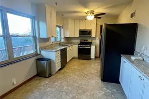 8501 Grantshire Ln, Saint Louis, MO 63123 - Photo 6