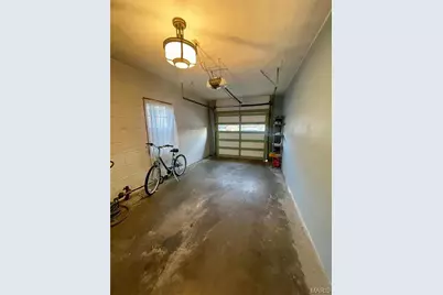 8501 Grantshire Lane, Saint Louis, MO 63123 - Photo 16