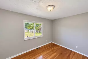 6005 Shillington Ln, Saint Louis, MO 63134 - Photo 8