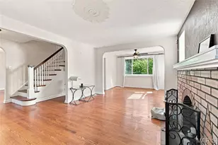 8415 Ardsley Dr, Bel-Nor, MO 63121 - Photo 8