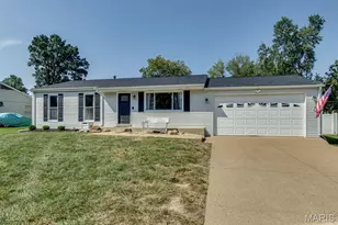 251 Peffer Ln, Fenton, MO 63026 - Photo 2