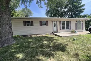 320 Viewpoint Ln, Lake Saint Louis, MO 63367 - Photo 1