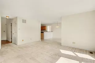 3815 Southern Manor Dr, Saint Louis, MO 63125 - Photo 6