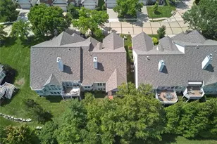 675 Stonebrook Ct, Chesterfield, MO 63005 - Photo 2