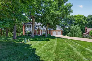 4 Woodford Pl, Saint Charles, MO 63301 - Photo 1