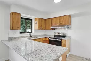 8230 Villaton Dr, Saint Louis, MO 63123 - Photo 14