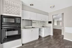 10315 Forest Brook Ln, Saint Louis, MO 63146 - Photo 4