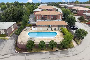 10315 Forest Brook Ln, Saint Louis, MO 63146 - Photo 20