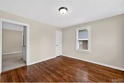 9515 Marlowe Avenue, Saint Louis, MO 63114 - Photo 8