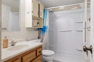 9134 Eager Rd, Saint Louis, MO 63144 - Photo 14