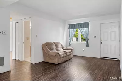 9134 Eager Road, Saint Louis, MO 63144 - Photo 4