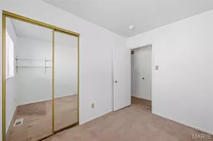 2251 Murray Forest Dr, Maryland Heights, MO 63043 - Photo 24