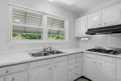 2251 Murray Forest Drive, Maryland Heights, MO 63043 - Photo 6
