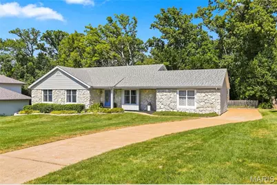 2126 Park Forest Drive, Chesterfield, MO 63017 - Photo 2