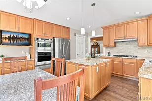 2126 Park Forest Dr, Chesterfield, MO 63017 - Photo 16