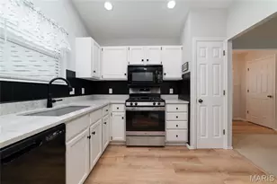 912 Gastorf Pl, Florissant, MO 63031 - Photo 10