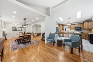 1202 Orchard Lakes Dr, Saint Louis, MO 63146 - Photo 4