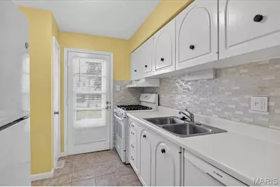 3150 Leisurewood Court #C, Florissant, MO 63033 - Photo 12