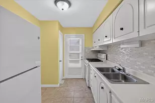 3150 Leisurewood Ct, Florissant, MO 63033 - Photo 10
