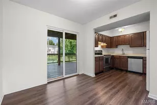 1719 Canary Cove, Brentwood, MO 63144 - Photo 8